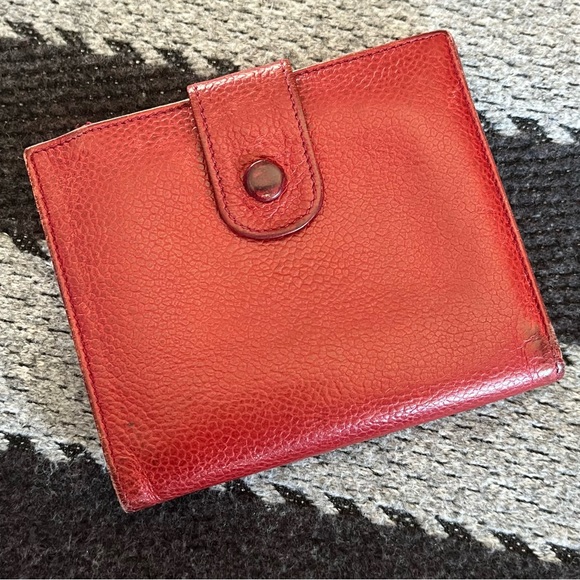 Chanel Red bifold wallet - Picture 2 of 9